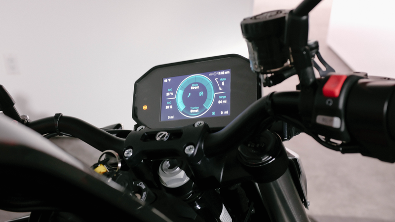 Illustration for article titled The Zero SR/F New Electric Motorcycle Can Charge 150 Miles In an Hour